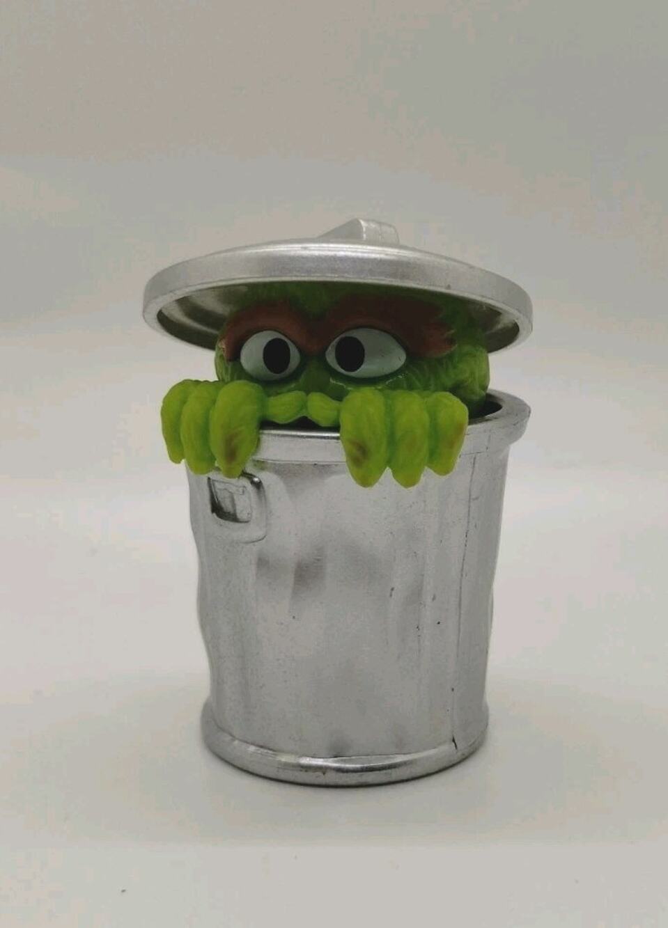 2" OSCAR the GROUCH Head in Trash Sesame Street Cake Topper PVC Figure